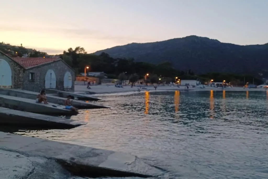 A Few Steps From The Beach, Very Comfortable Le Lavandou 0*,  Frankrijk